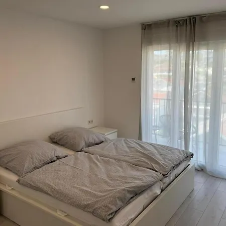 With Parking Space - 23948 Трогир