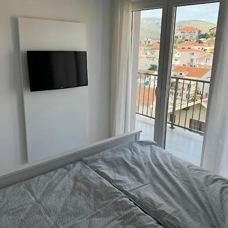 With Parking Space - 23948 Трогир